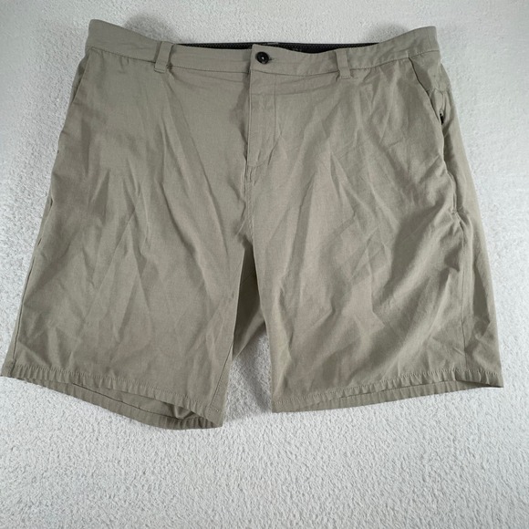 Vuori Mens Pebble Shorts 38 Beige Gravel Striped Lightweight 8" - Picture 1 of 9